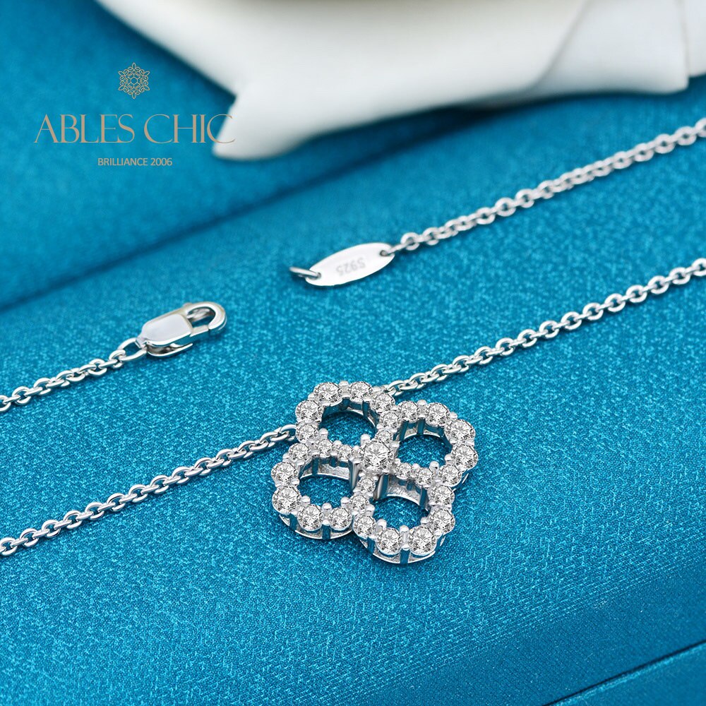 Celtic Clover Iconic Necklace P0754