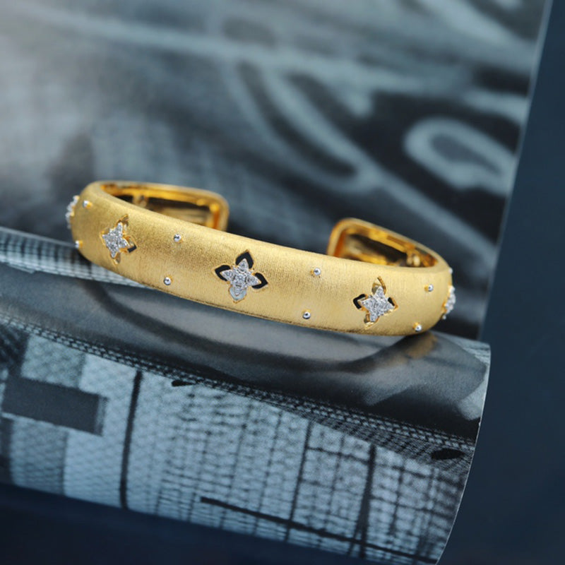 Silky Element Clovers Bracelet 6037