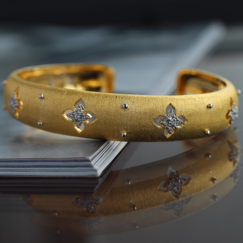 Silky Element Clovers Bracelet 6037