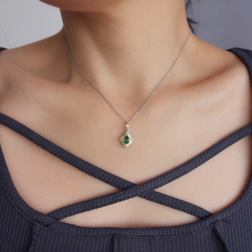 Silky Star Necklace 6160