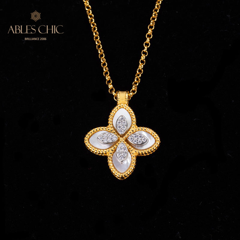 Shell Clover Necklace 6167