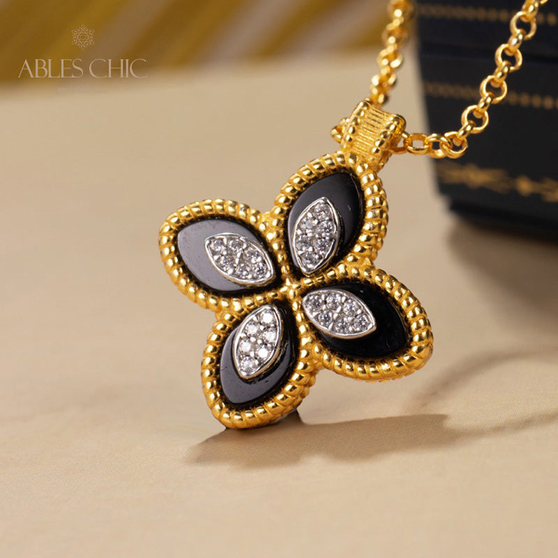 Shell Clover Necklace 6167