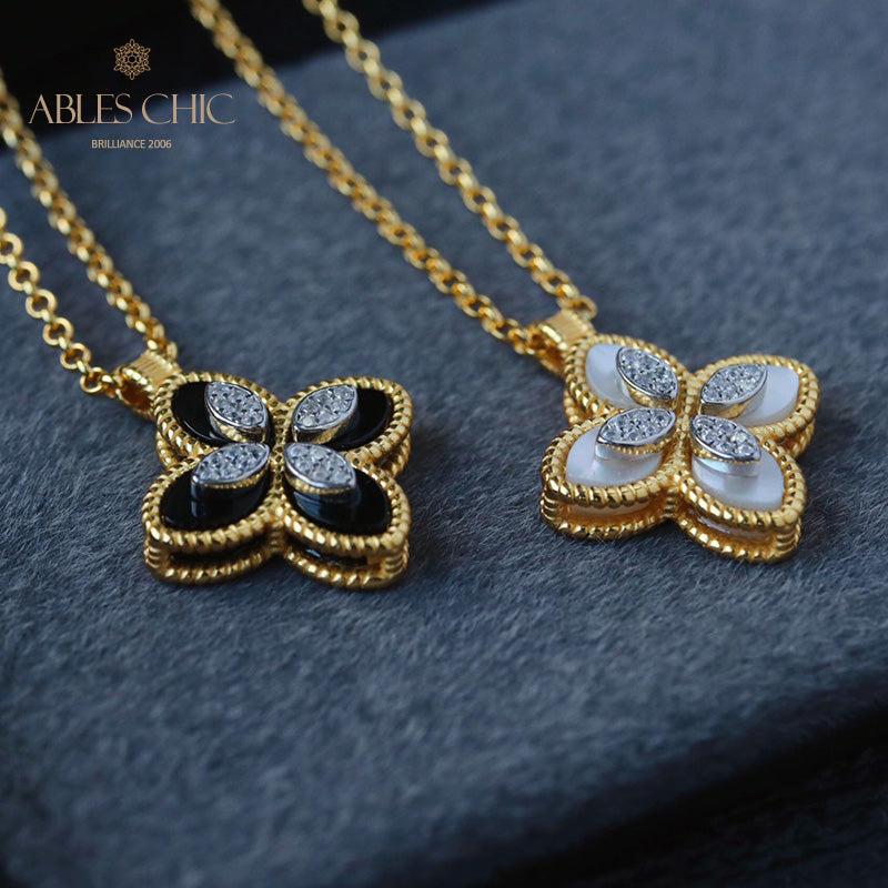 Shell Clover Necklace 6167