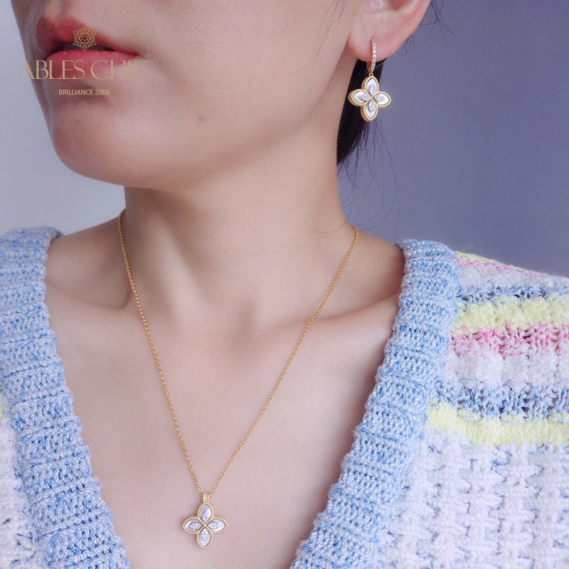 Shell Clover Necklace 6167