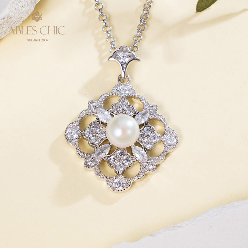 Akoya Pearl Clover Necklace 6186