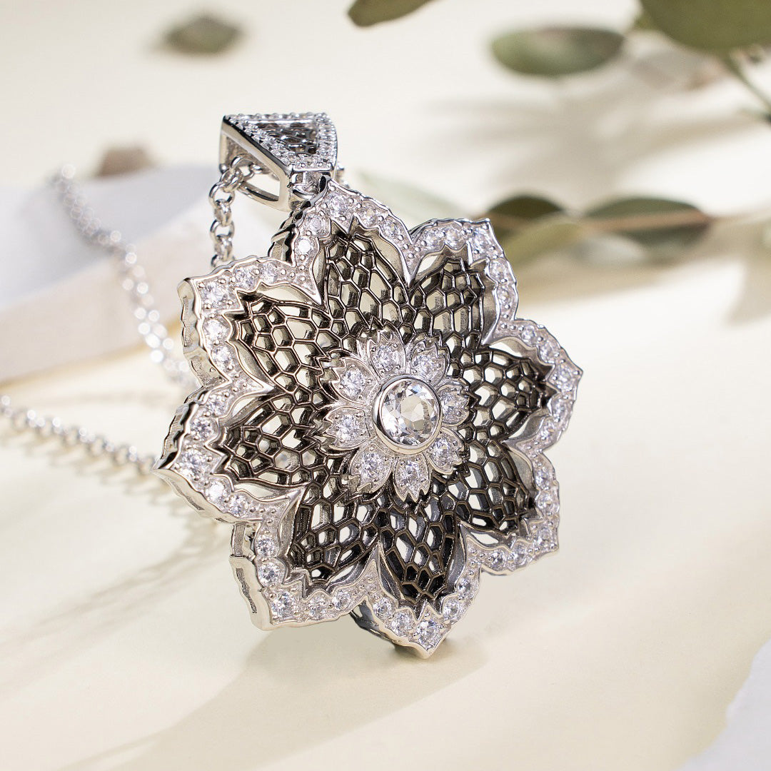 Airy Flower Necklace 6190