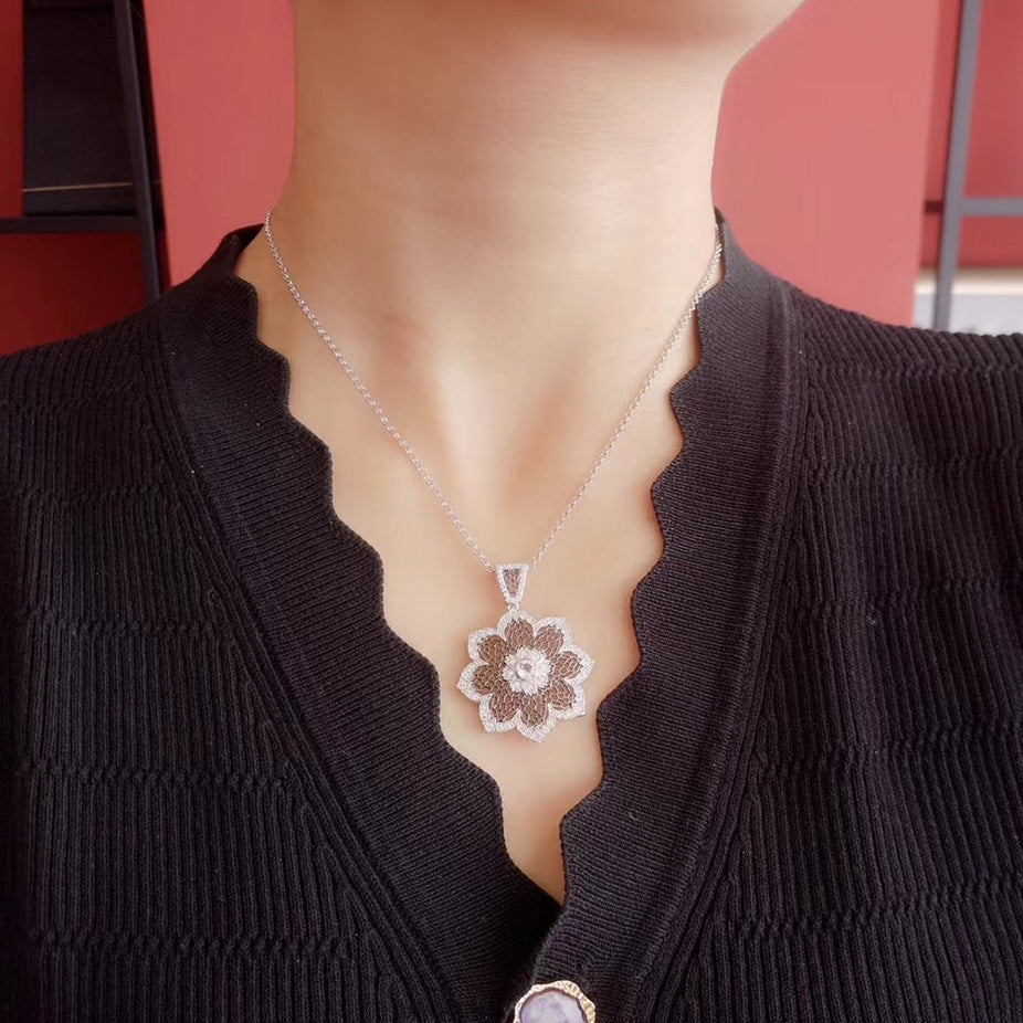 Airy Flower Necklace 6190