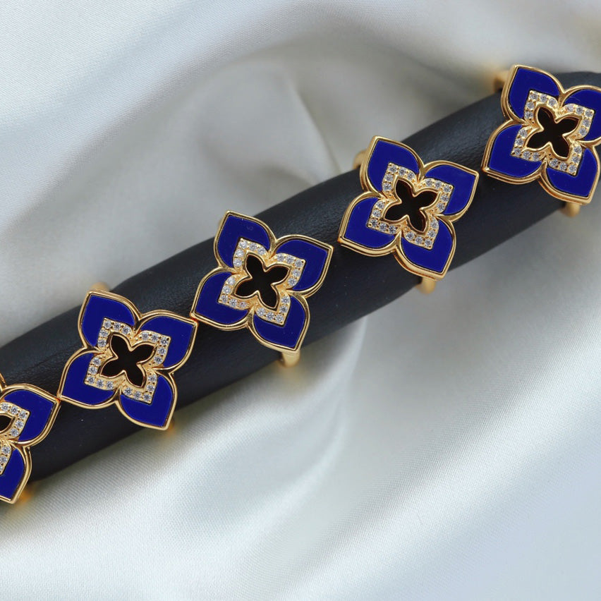 Iconic Shell Clover Ring 6203