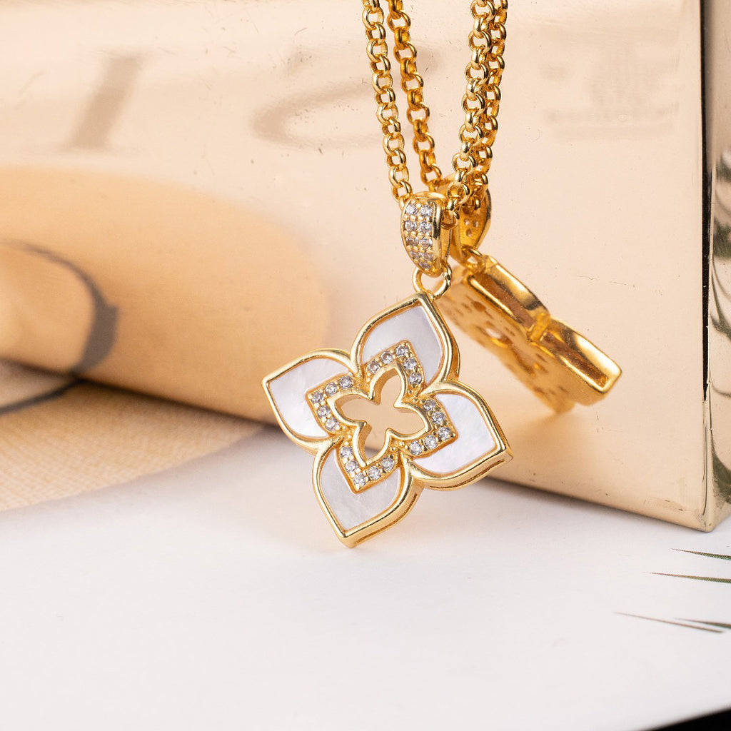 Mother of Pearl Clover Necklace 6227