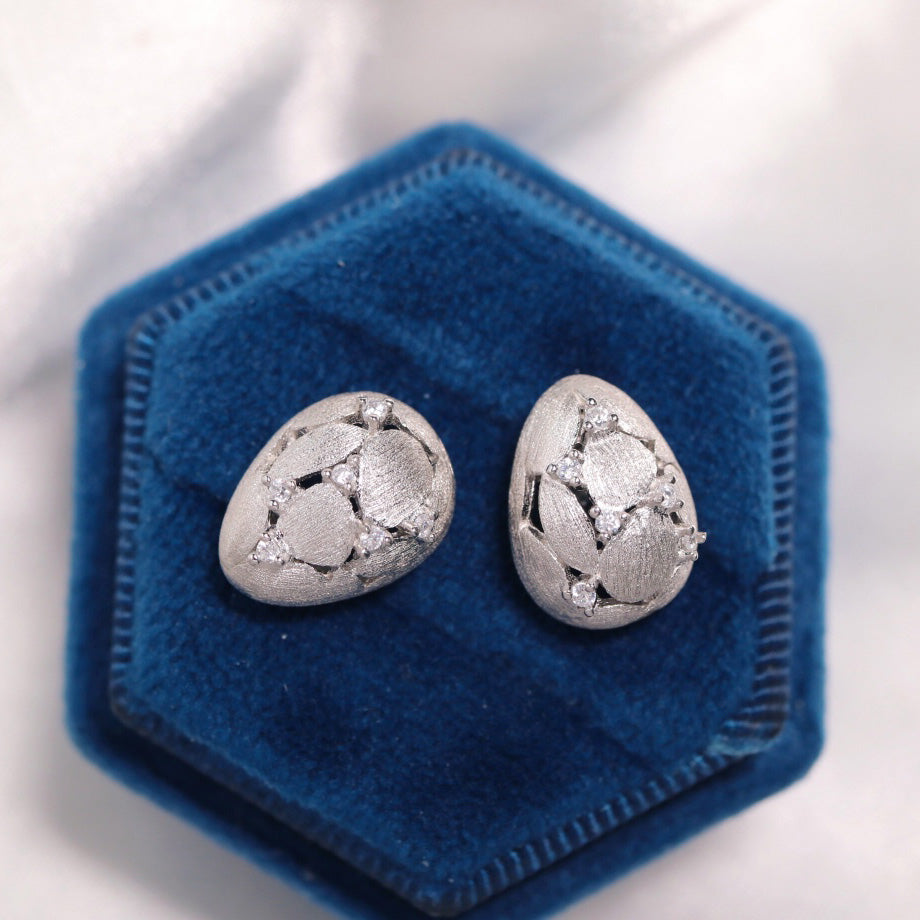 Brushed Egg Earrings 6238