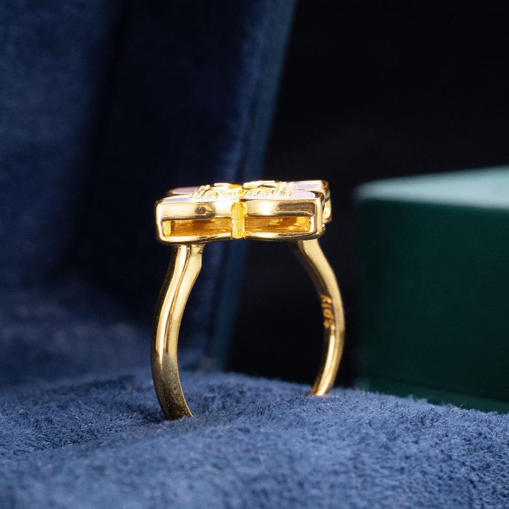 Iconic Shell Clover Ring 6203