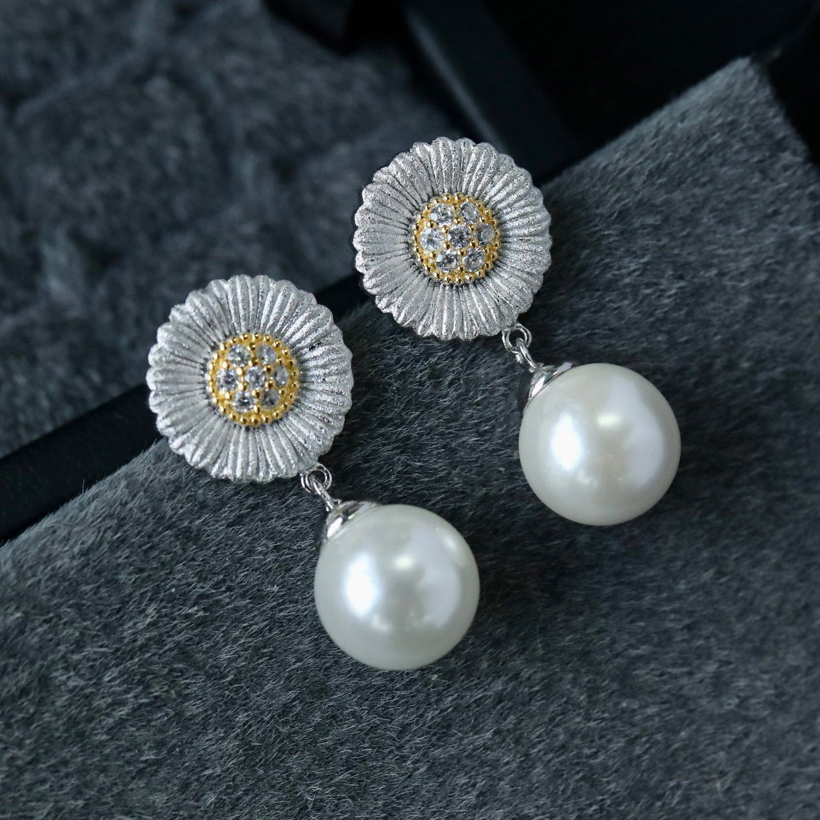 Silky Daisy Earrings 6395