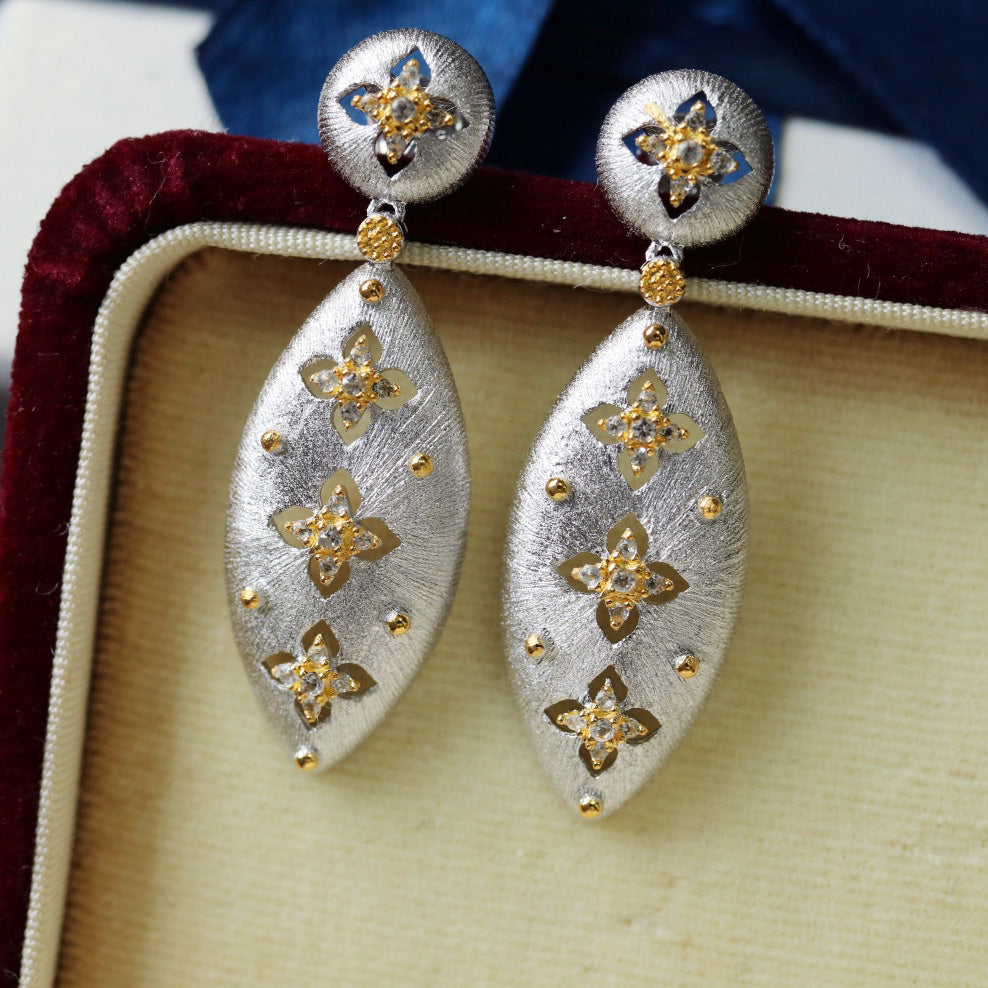 Starry Fretwork Long Earrings 6411