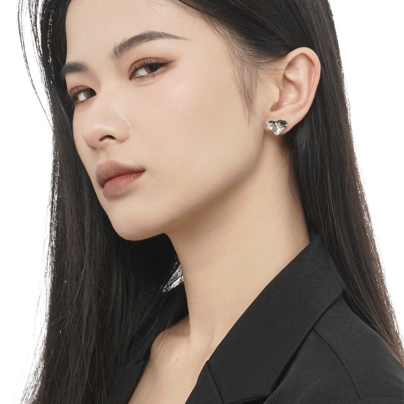 Irregular Heart Polished Ear Studs E1050