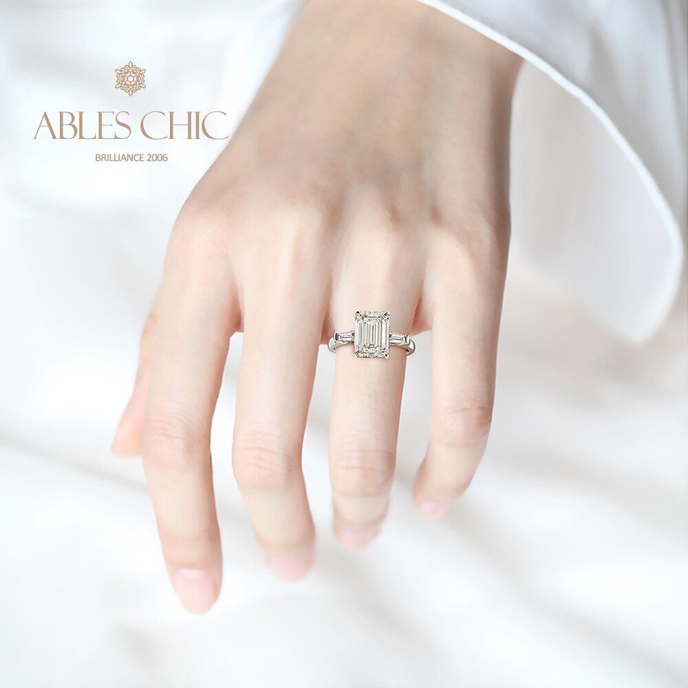 Emerald Cut Sqaure Engagement Ring R0895