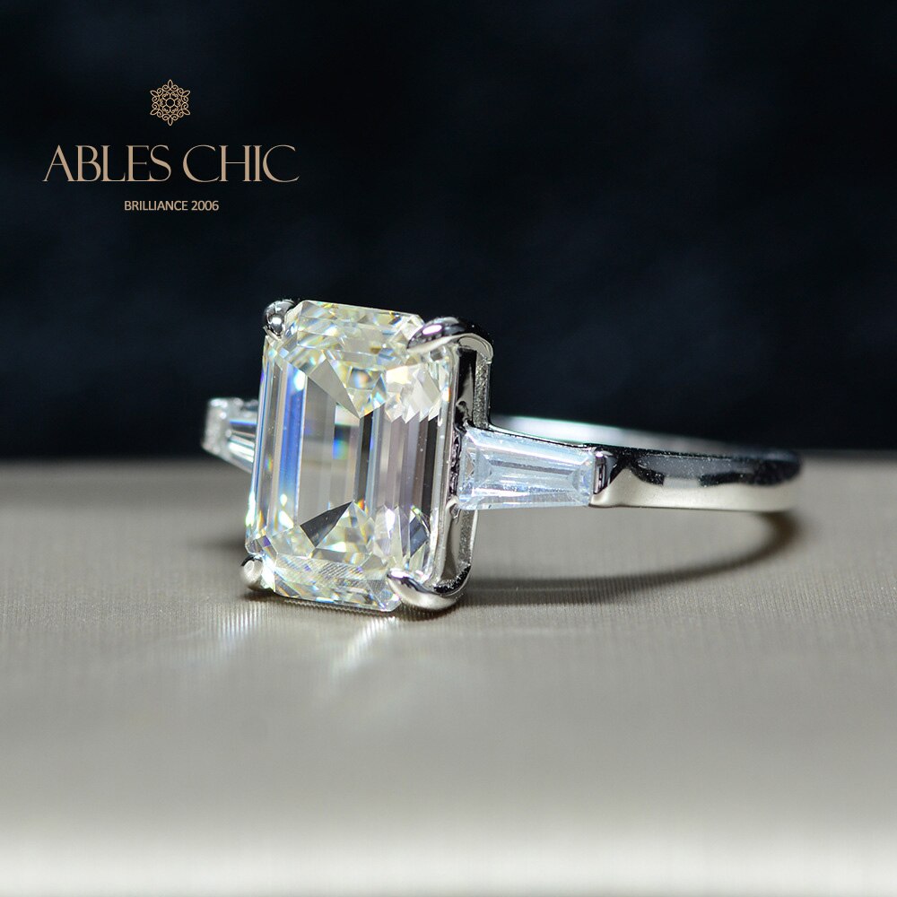 Emerald Cut Sqaure Engagement Ring R0895