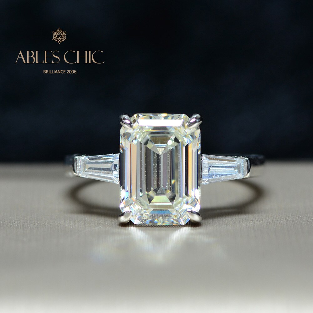 Emerald Cut Sqaure Engagement Ring R0895