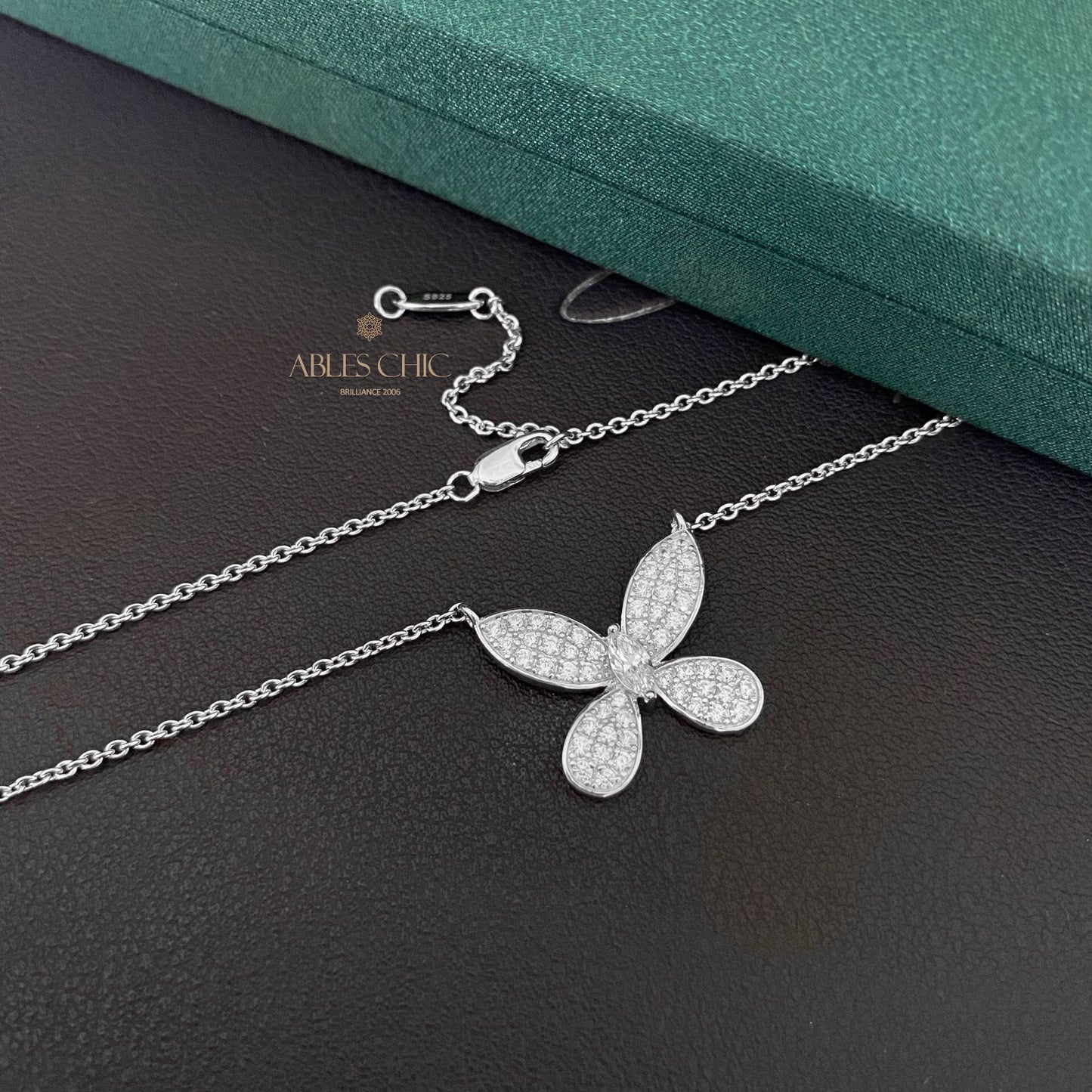 Pendentif Papillon Pavé P0729