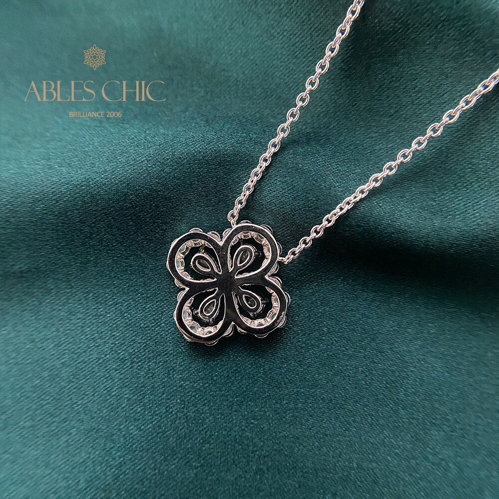Beryl Clover Pendant P0682