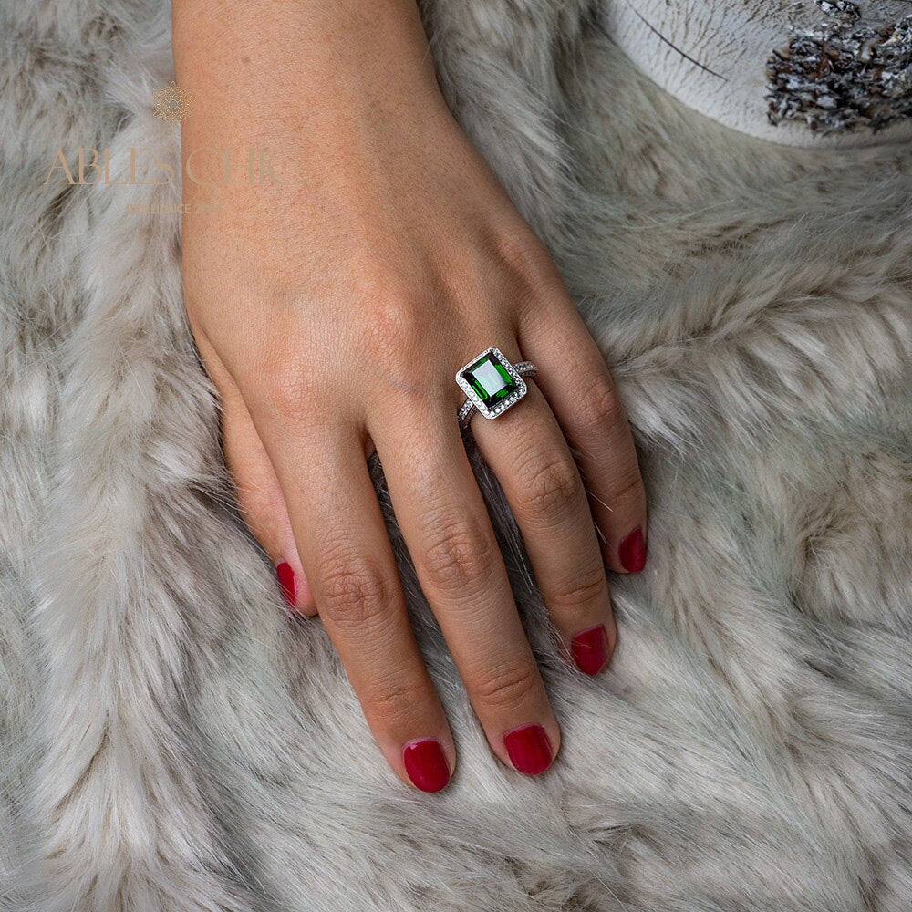 Lab Emerald Wedding Ring R0303