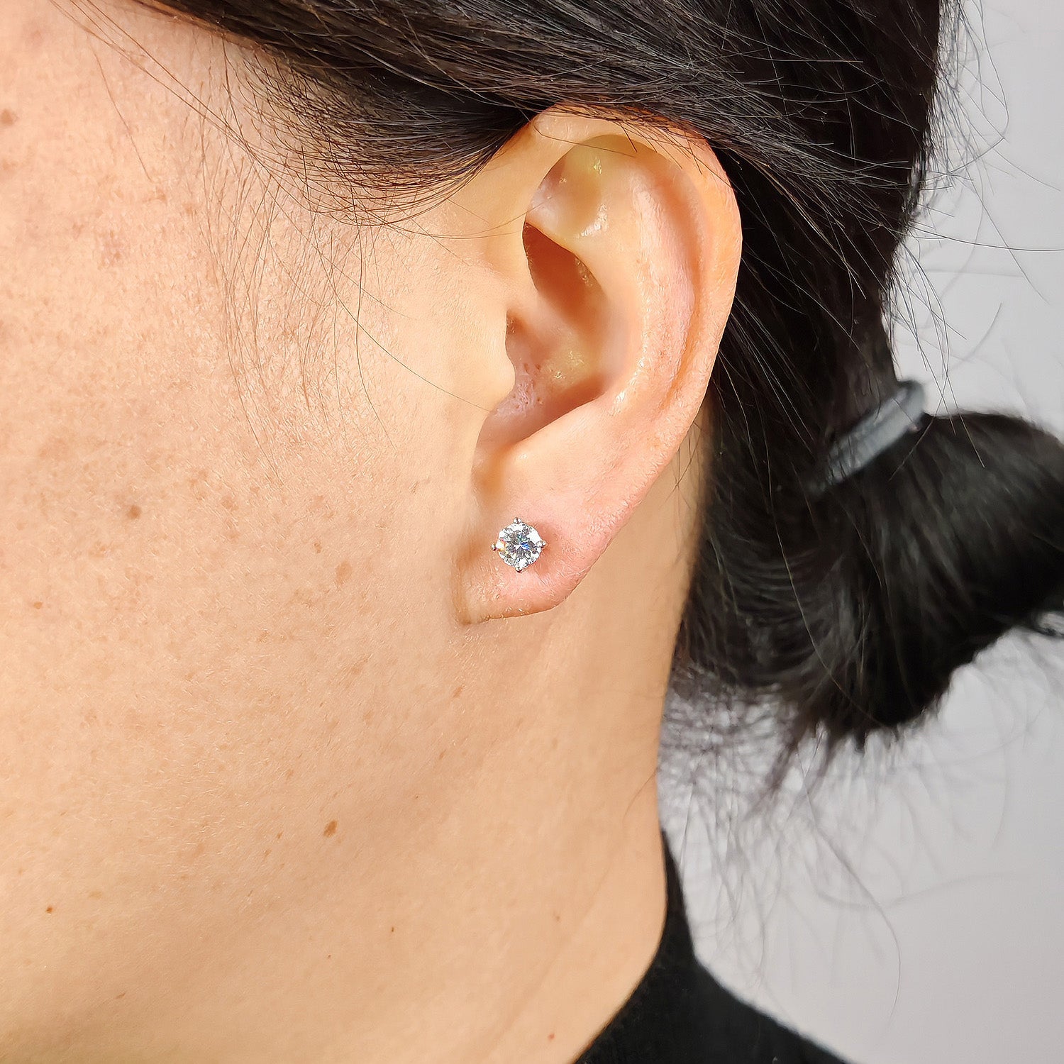 Solitiare Moissanite Studs