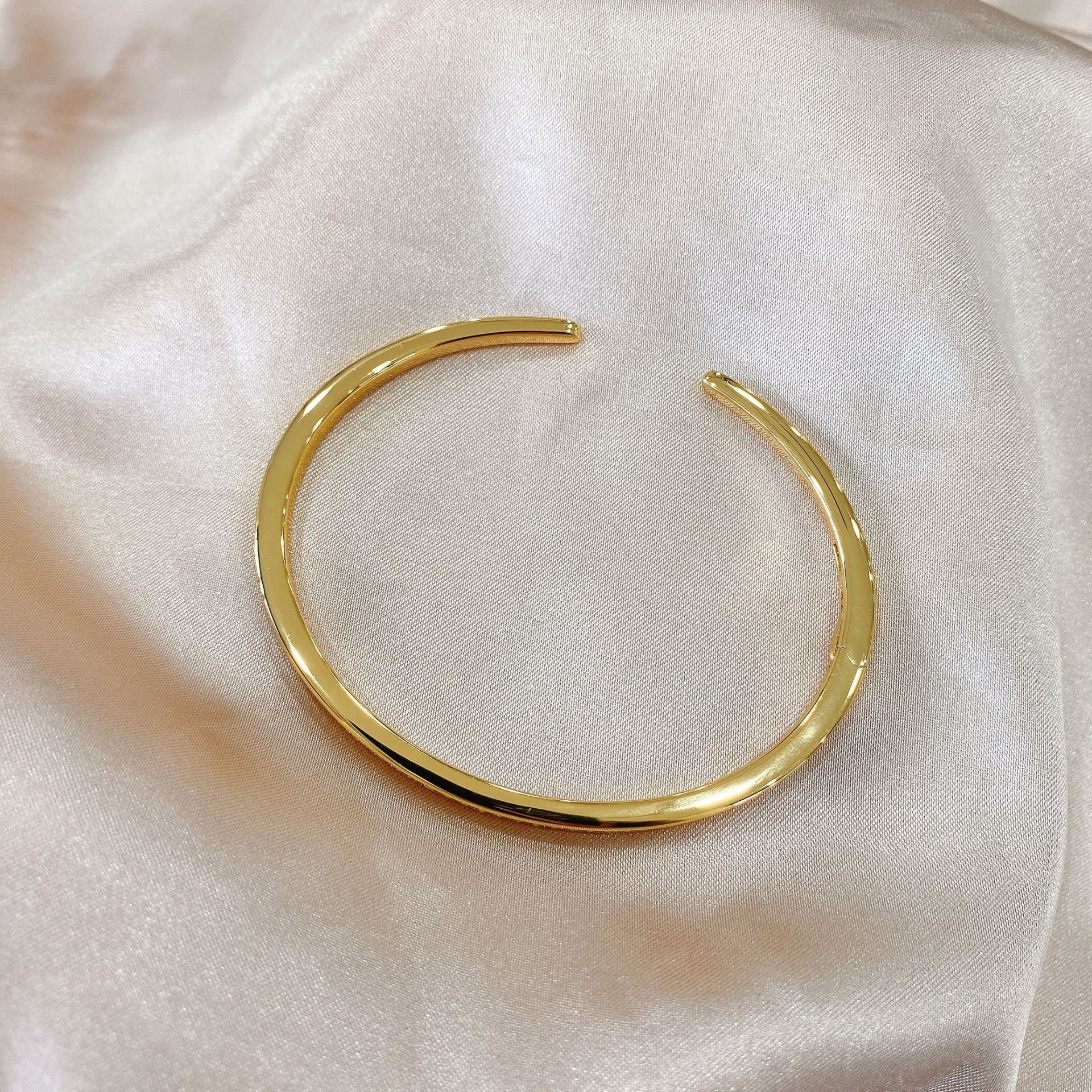 Paved Narrow Open Bangle B0880