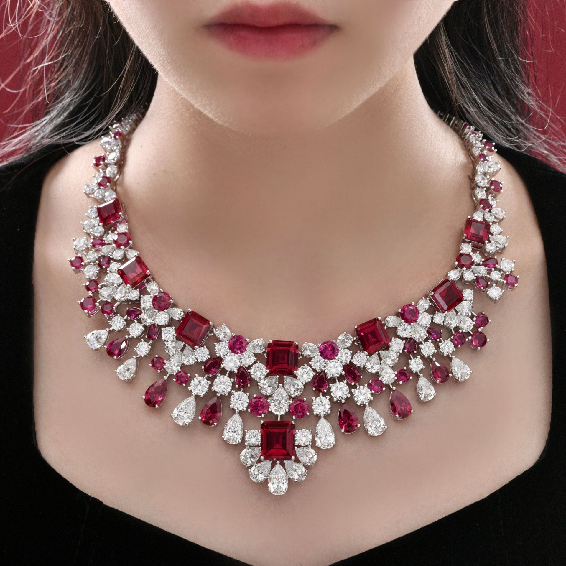 Emerald Chanderlier Brides Necklace P0633