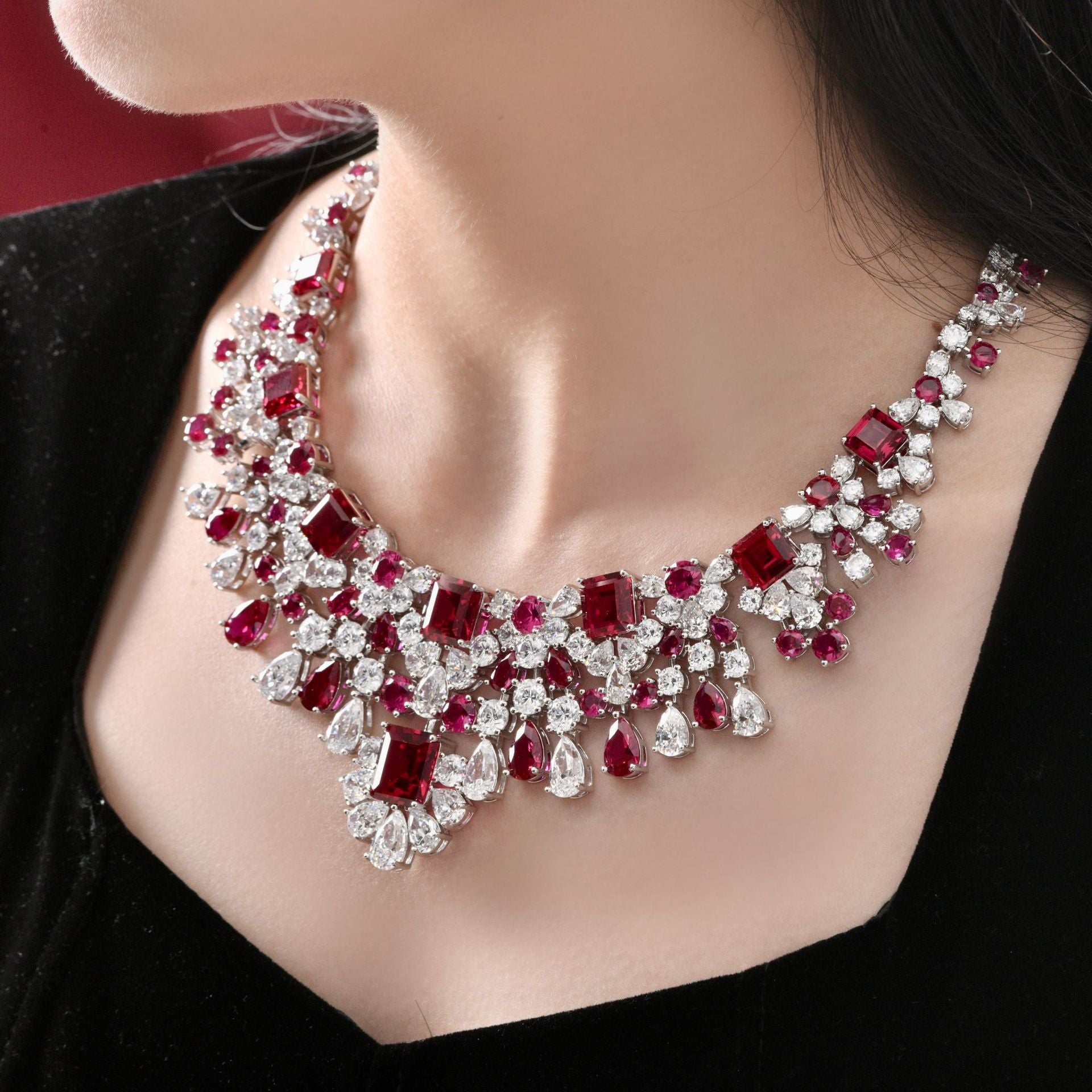 Emerald Chanderlier Brides Necklace P0633