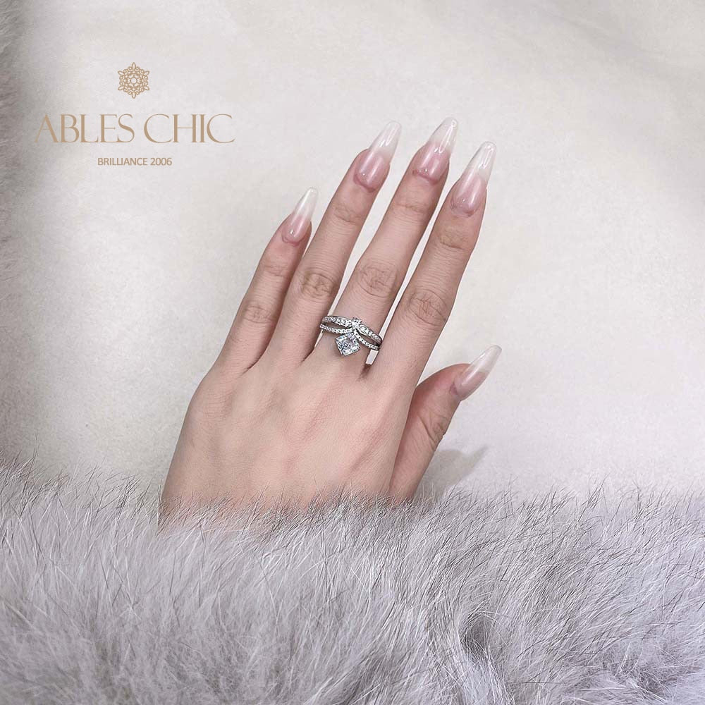 Elegant Crown Engagement Ring R1524