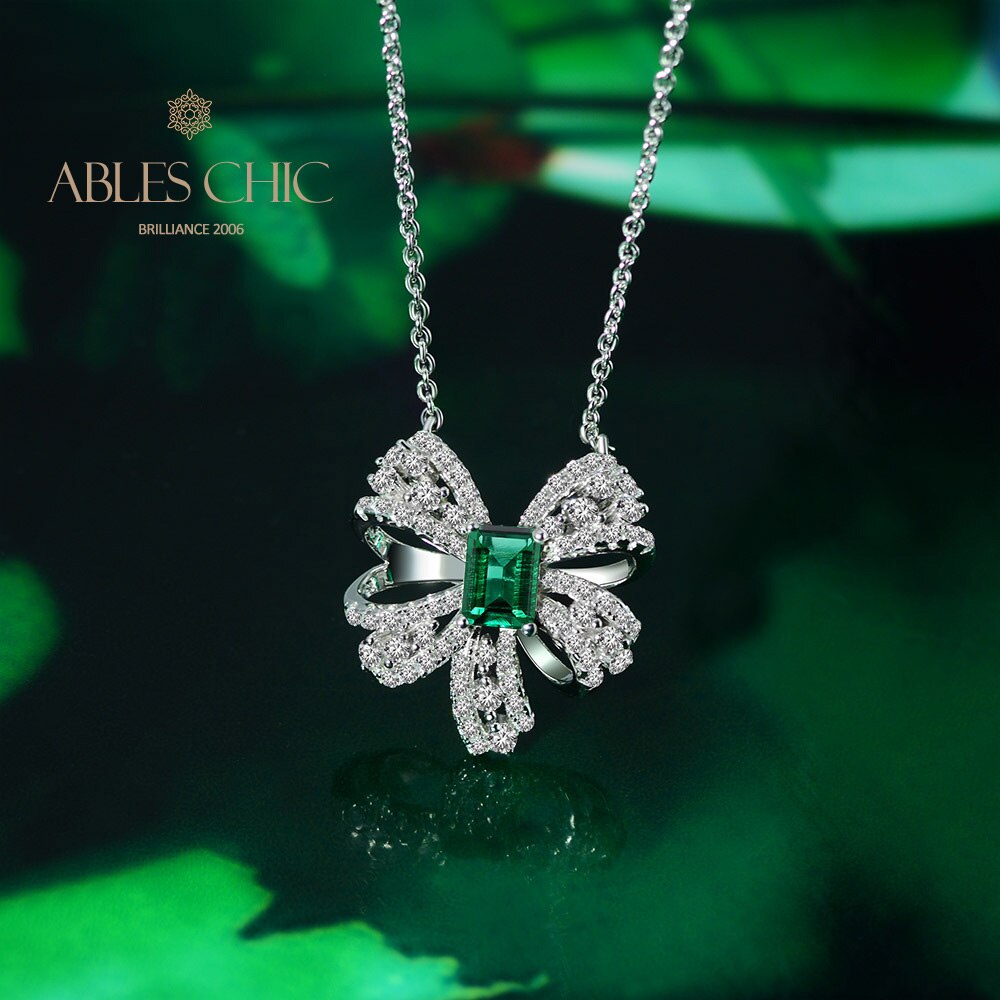 Emerald Bowtie Pendant P0645