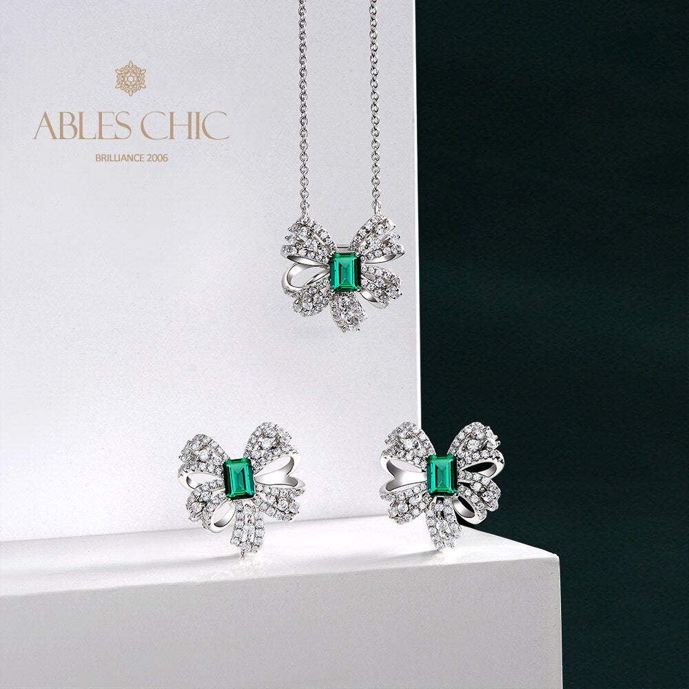 Emerald Bowtie Pendant P0645