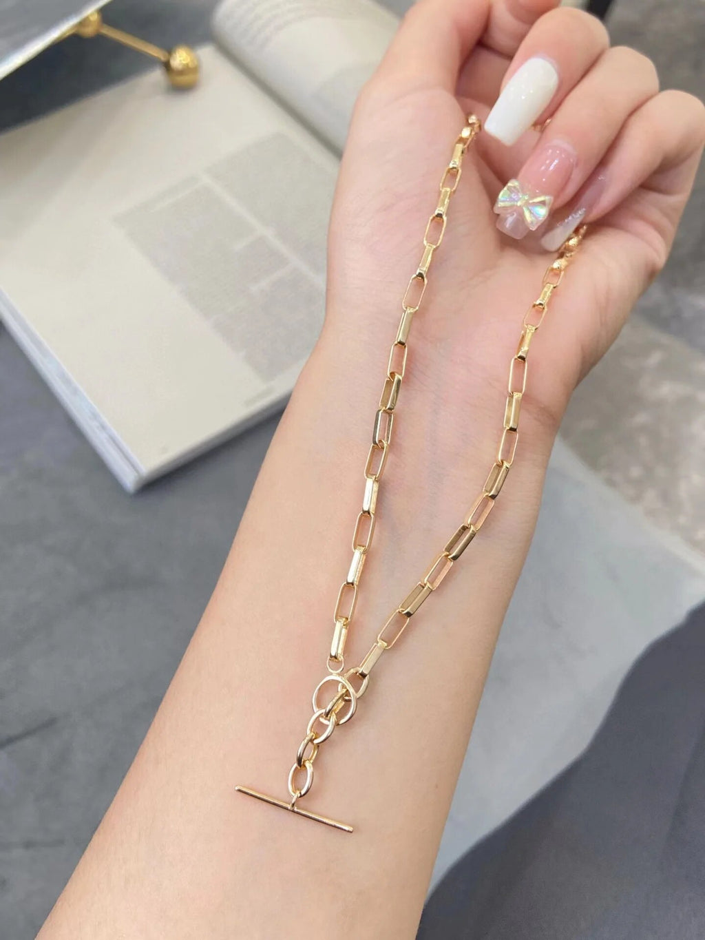 Thick Elongated Chain Necklace