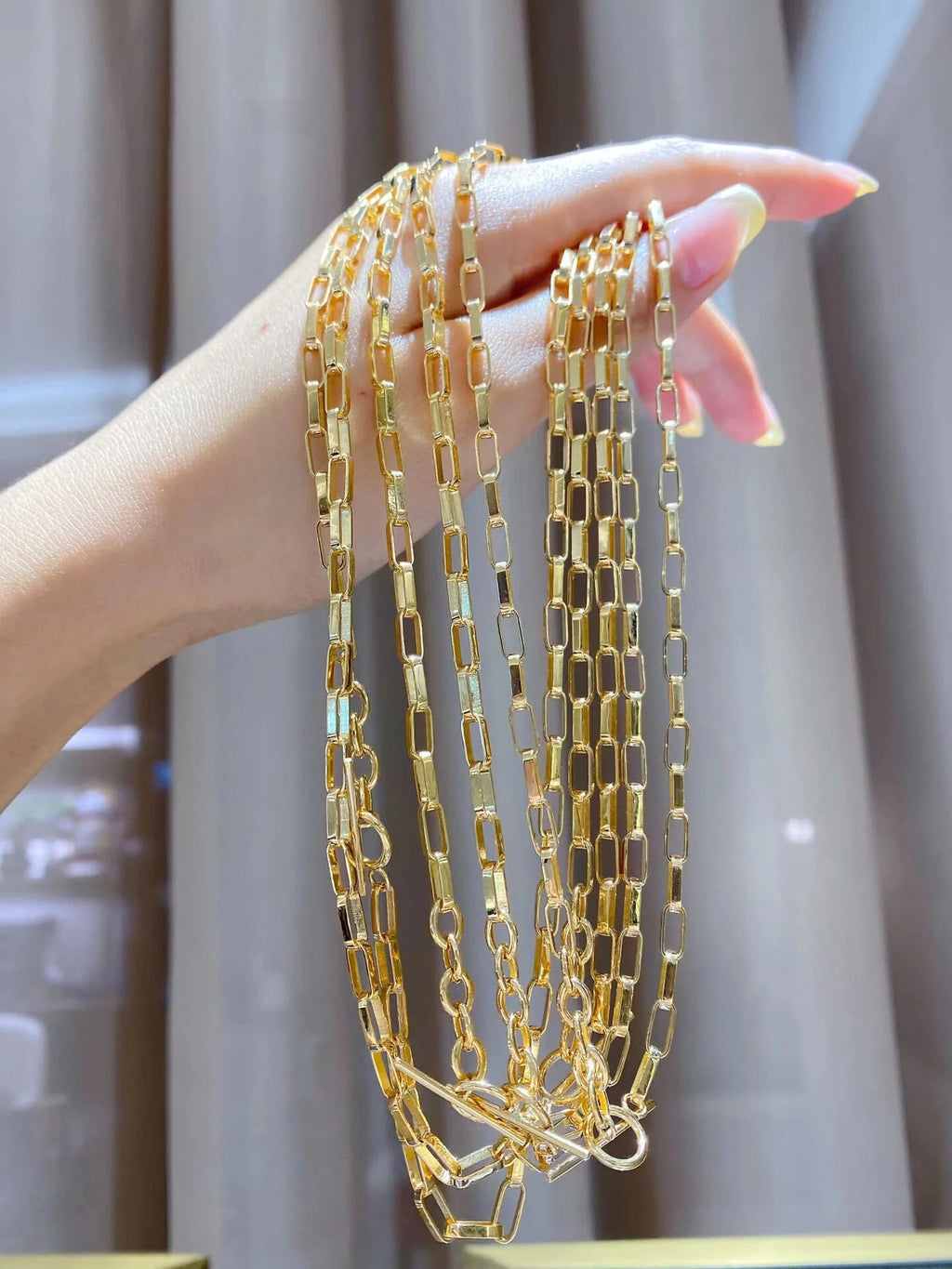 Thick Elongated Chain Necklace