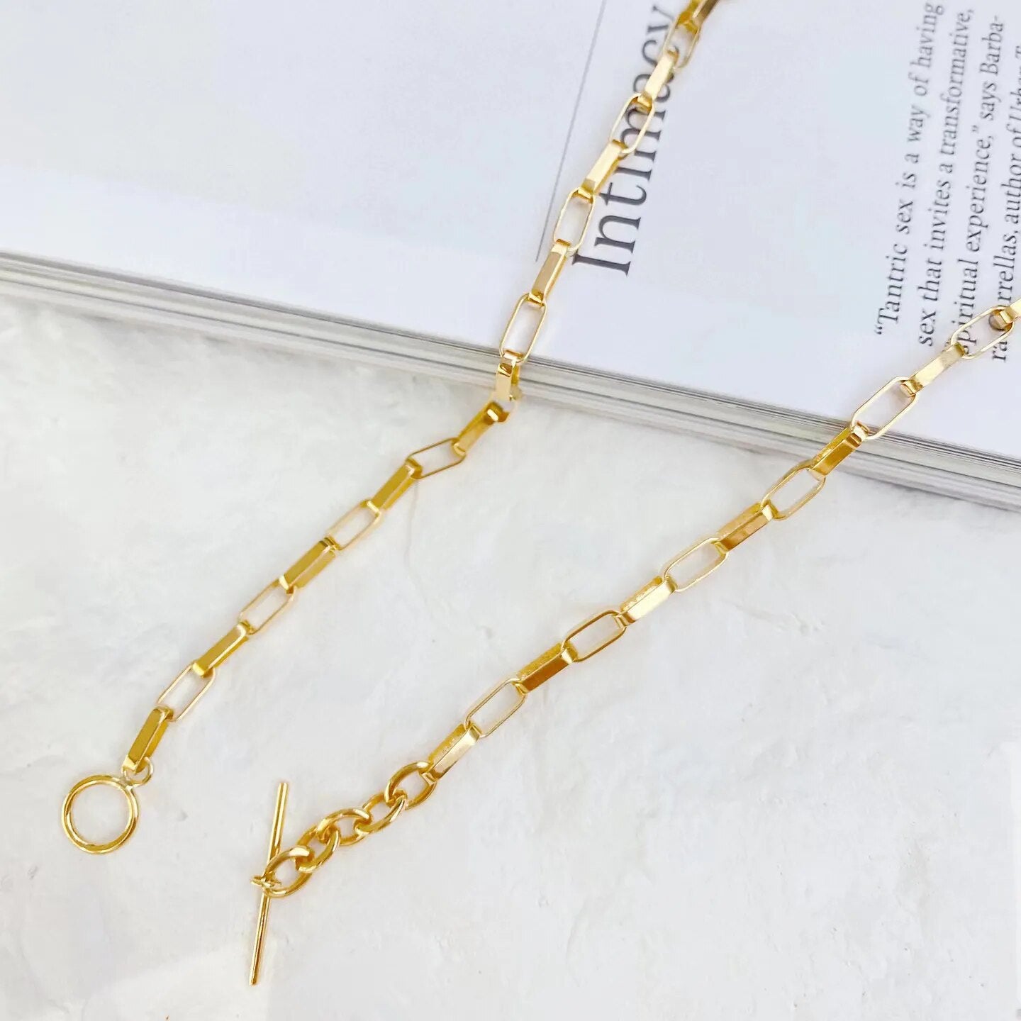 Thick Elongated Chain Necklace