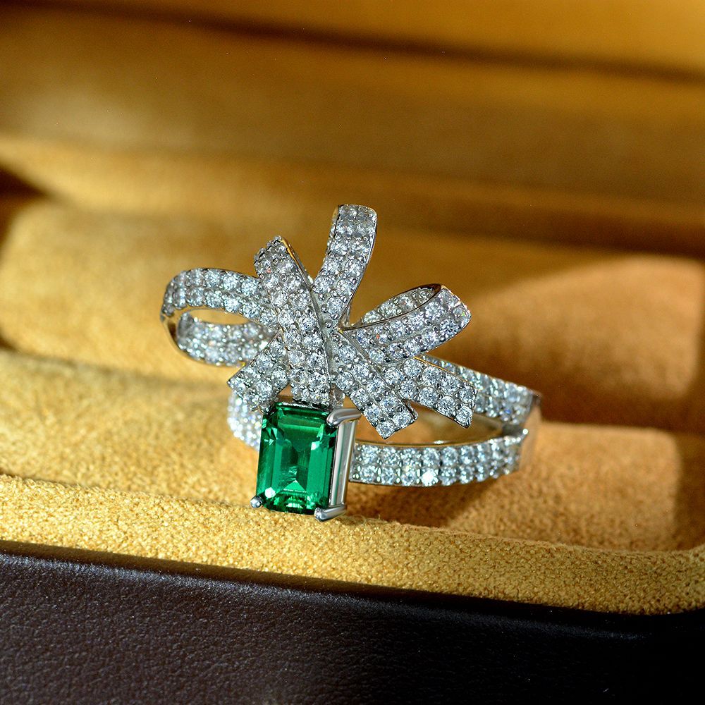 Solitaire Emerald Butterfly Ring R1770