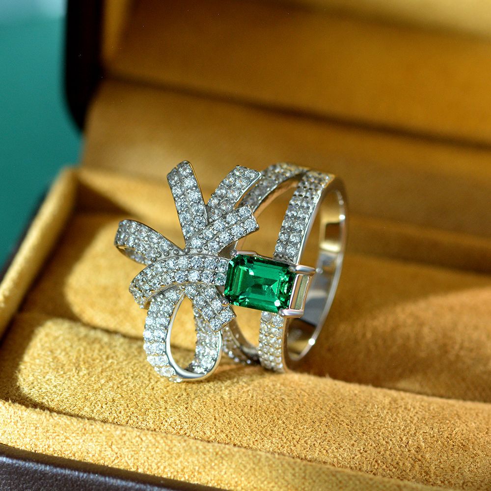 Solitaire Emerald Butterfly Ring R1770