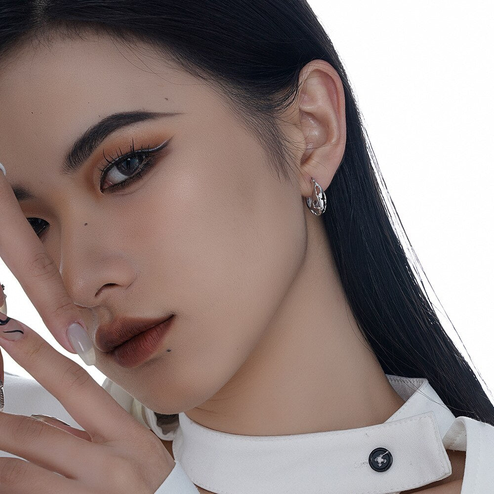 Cutout Hoop Clip Earrings E1036 1 Piece