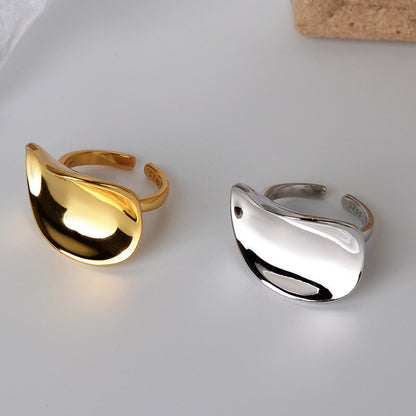 Eccentric Signet Thick Ring R1068