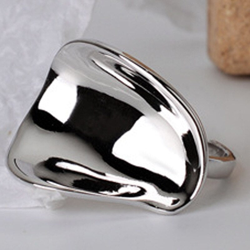 Eccentric Signet Thick Ring R1068