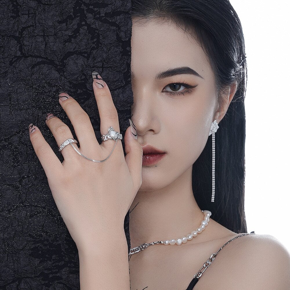 Chained Pearl Alien Pattern Ring R1266