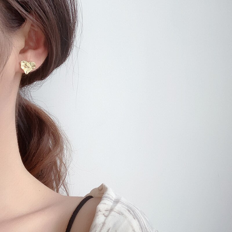 Irregular Heart Polished Ear Studs E1050