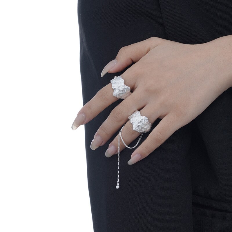 Matte Textured Chains Wide Ring R1260