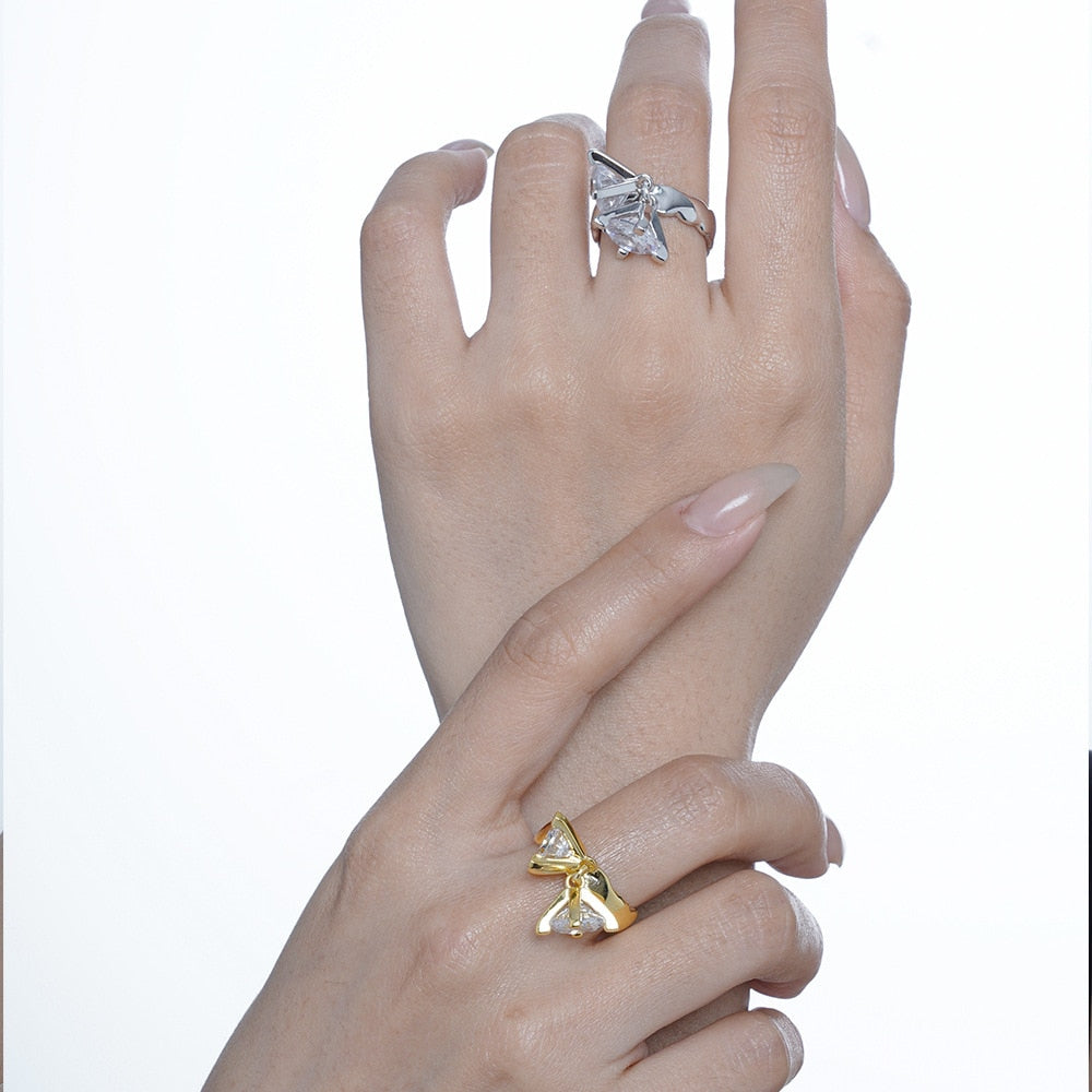 CZ Floral Quirky Ring R1088