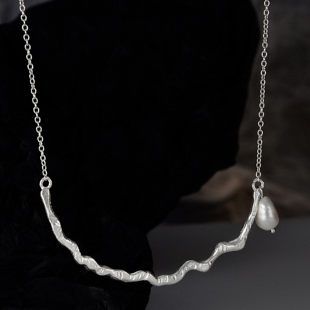 Thick Long Wire Pendant N1041