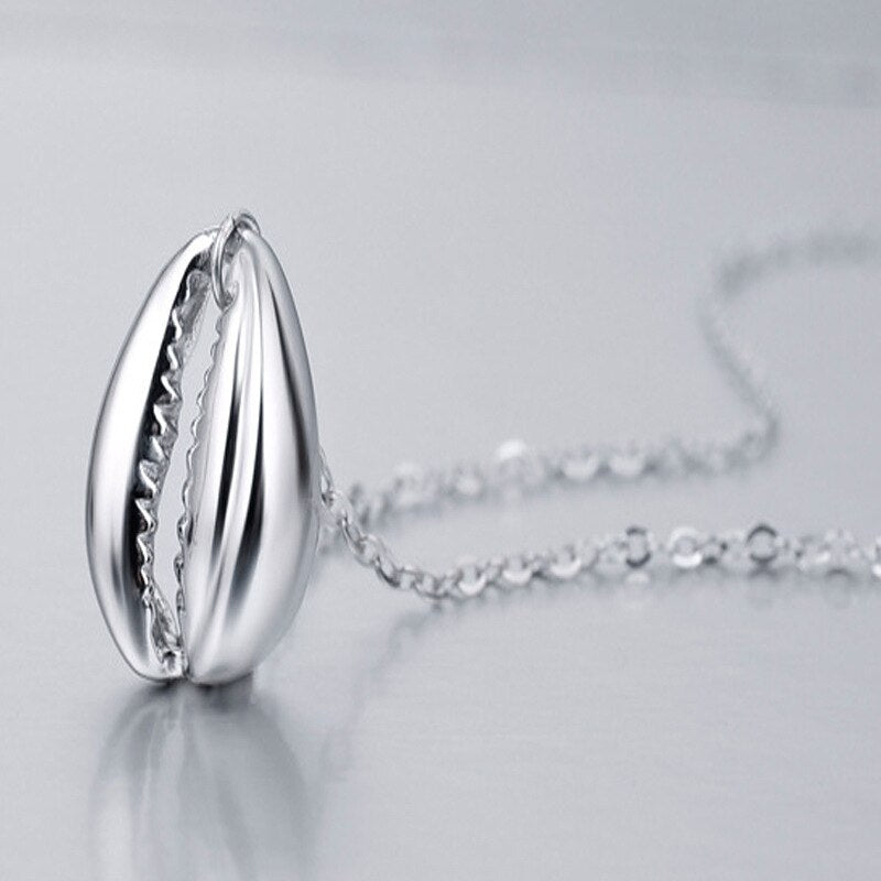 Conch Trumpet Shell Pendant N1012