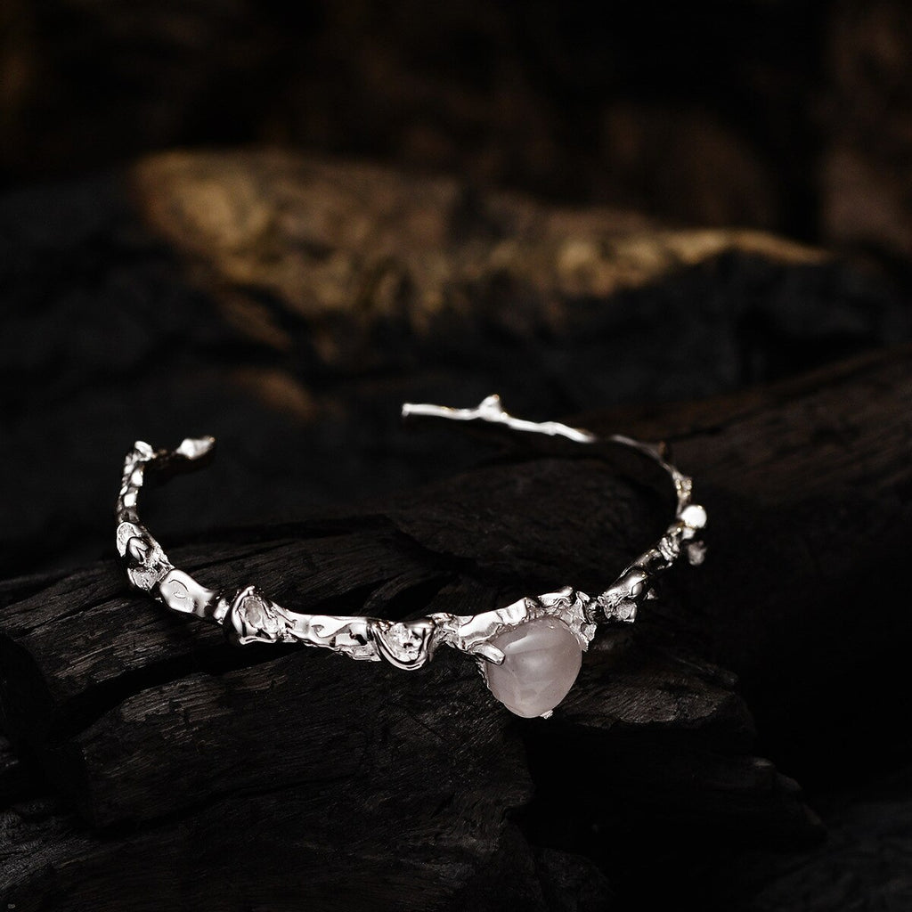 Agate Heart Crumpled Open Bangle B1050
