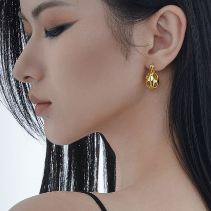 Cutout Teardrop Ear Studs E1206