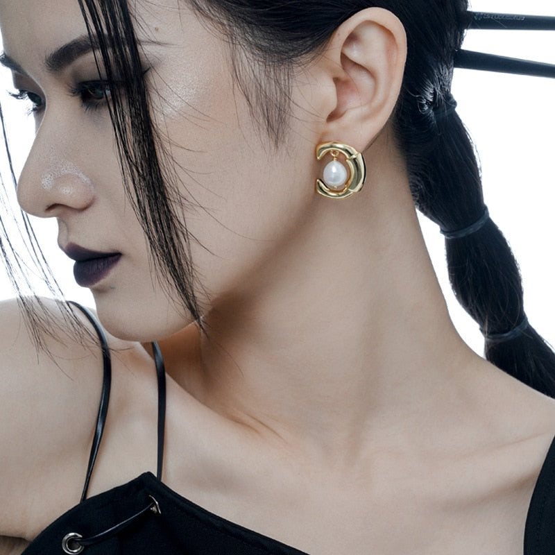 Irregular C Pearl Ear Studs E1209
