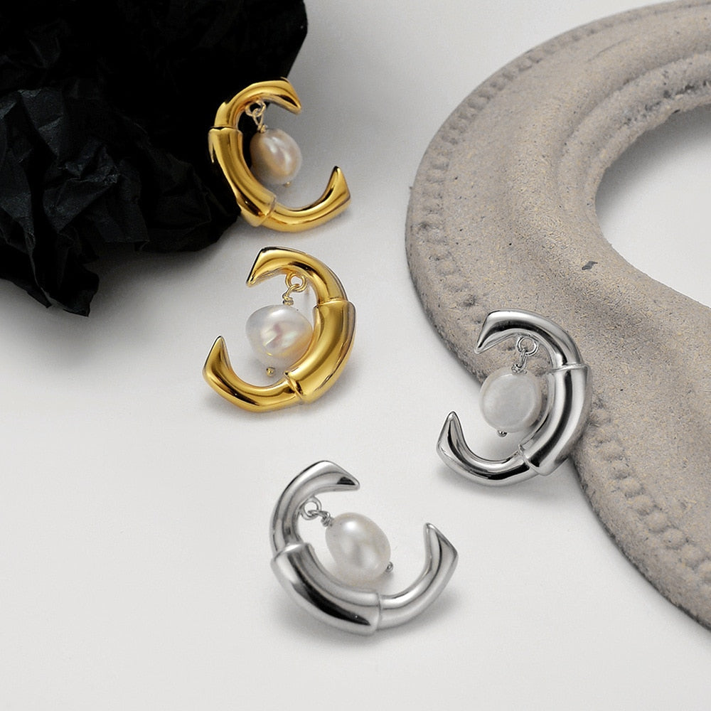 Irregular C Pearl Ear Studs E1209