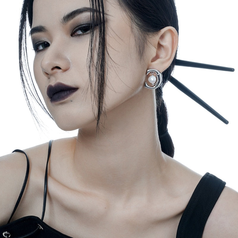 Irregular C Pearl Ear Studs E1209